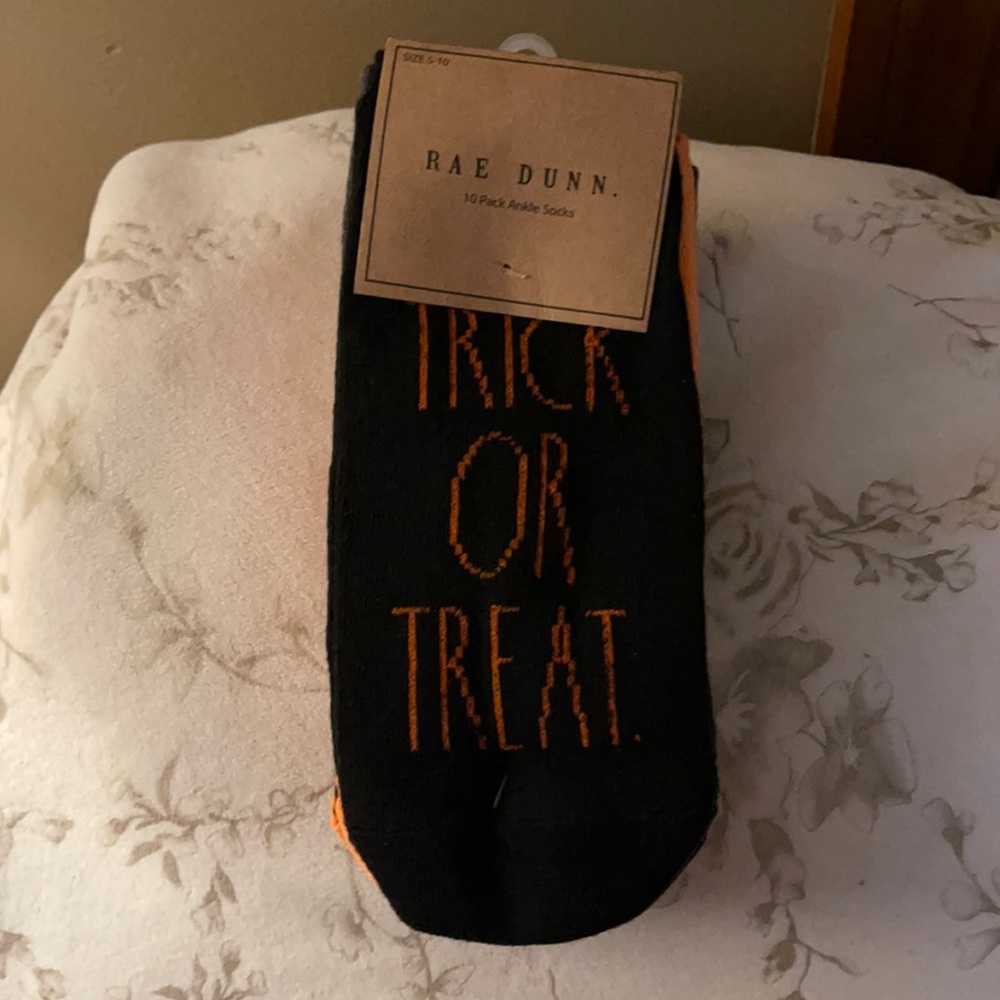 Rae Dunn *Halloween* 10 pack ankle socks
